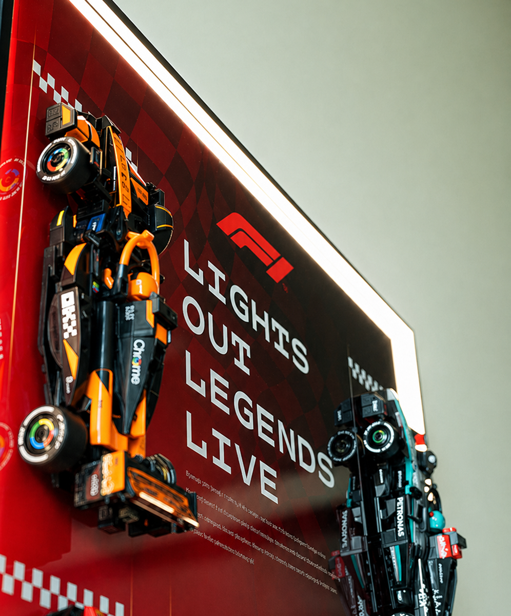 Speed Champions LED Wall Display Frame - Compatible with 1:24 Scale Sets - 10 Car Mount